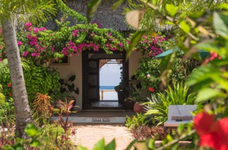 Villa Kiva : le jardin de l'hôtel en Tanzanie